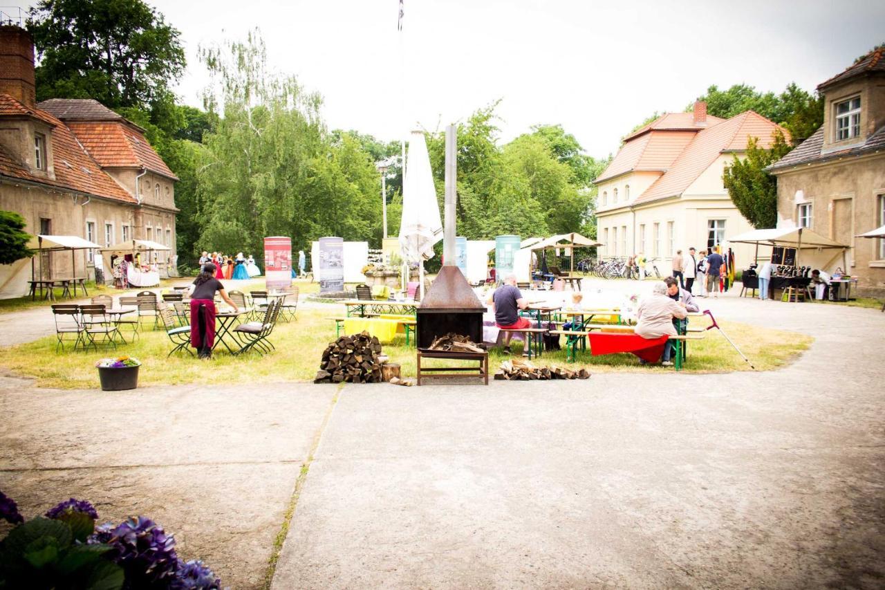 Gaestehaus Schloss Plaue Бранденбург Екстериор снимка